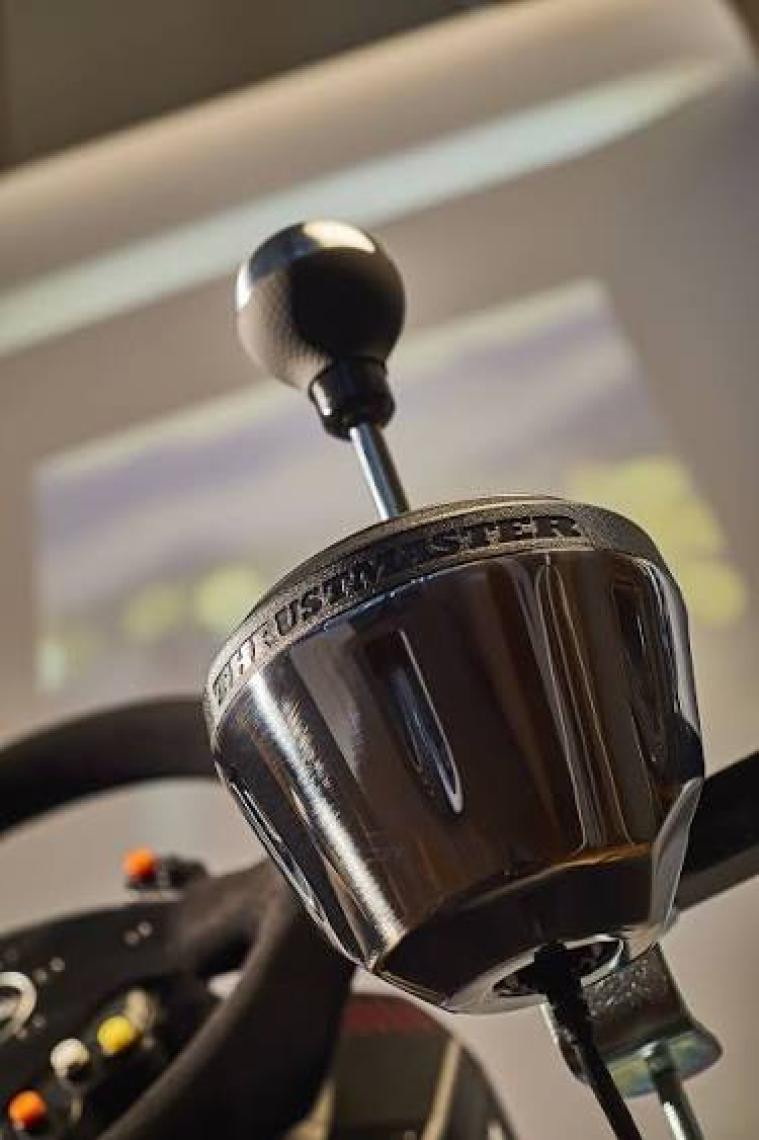 Thrustmaster TH8A USB 7+1 Shifter (Vites)
