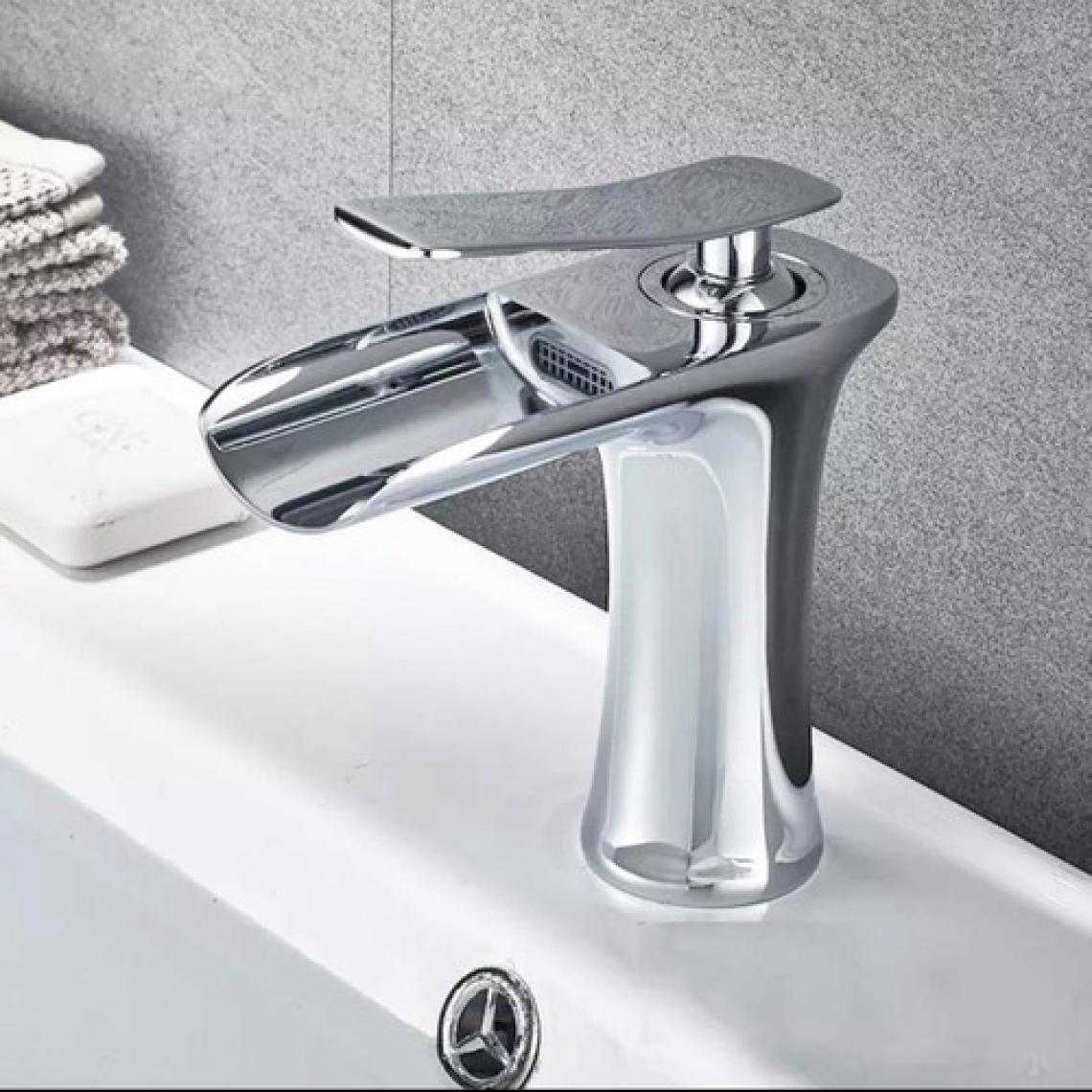Fause Lavabo Bataryası Şelale