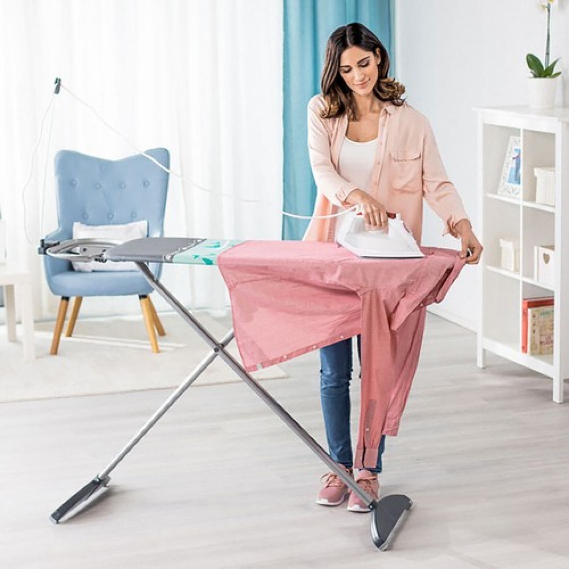 Vileda Universal Ebat Park & Go Ütü Masası Kılıfı