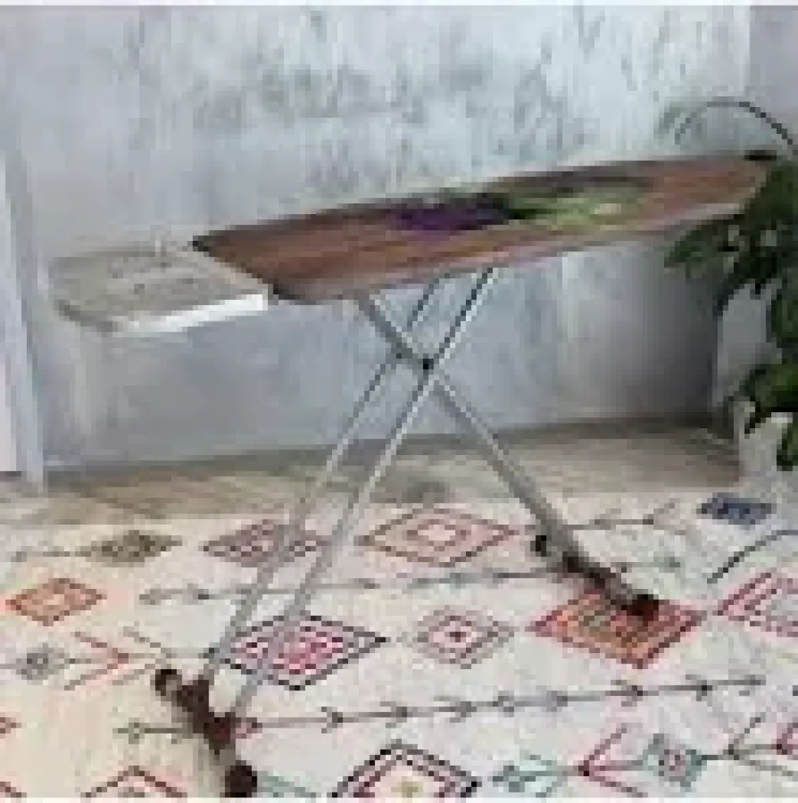 Kanat Axode Silver Ütü Masası