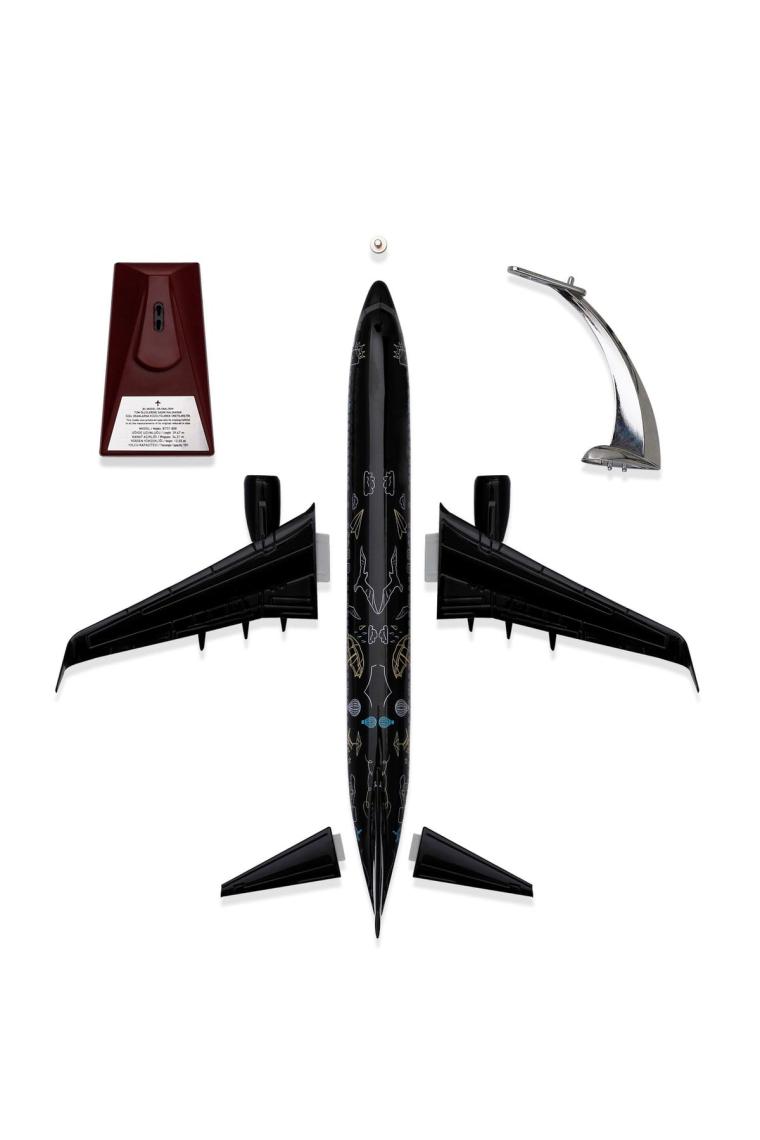 - Maket Uçak - Boeing 737-800 1/100 - Siyah Desenli Özel Tasarım Model Uçak