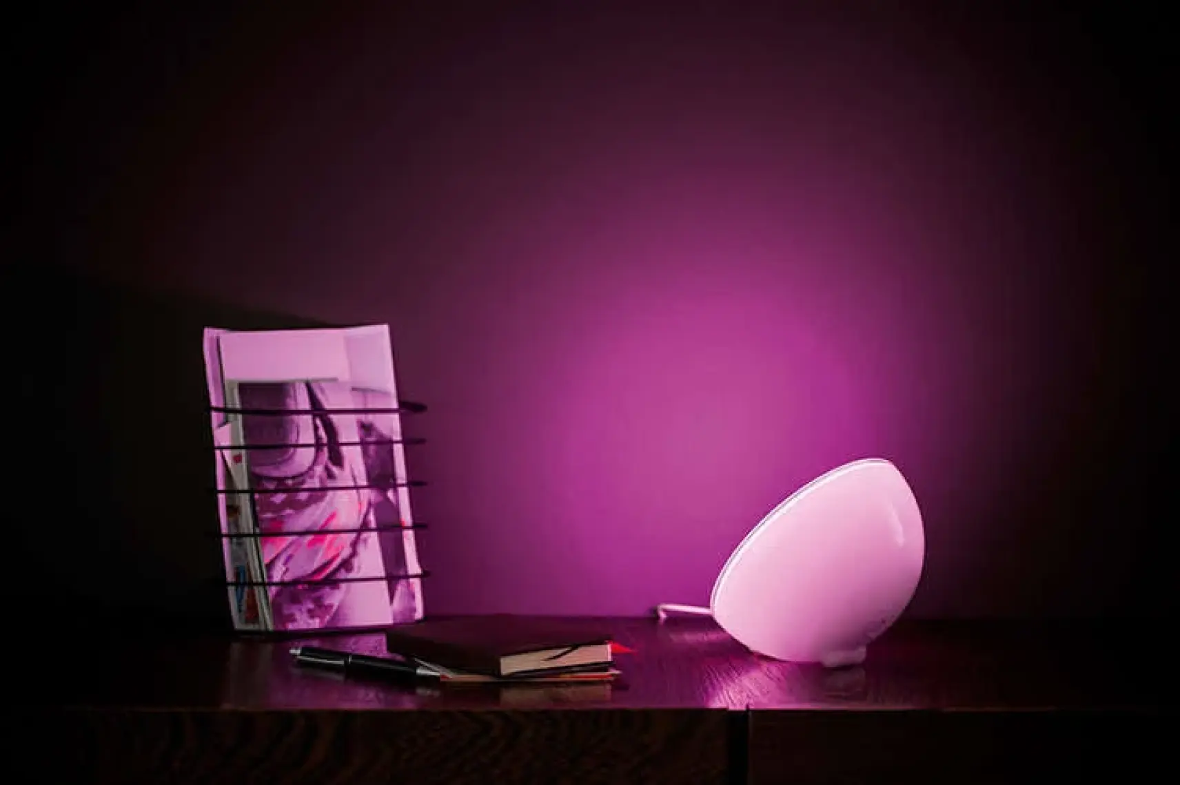 Philips Hue Go Şarjlı Taşınabilir RGB Akıllı Lamba v2