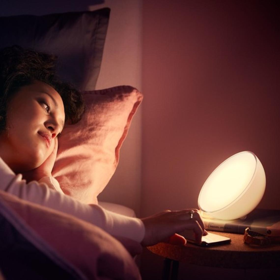 Philips Hue  GO V2 (Bluetooth Özellikli)