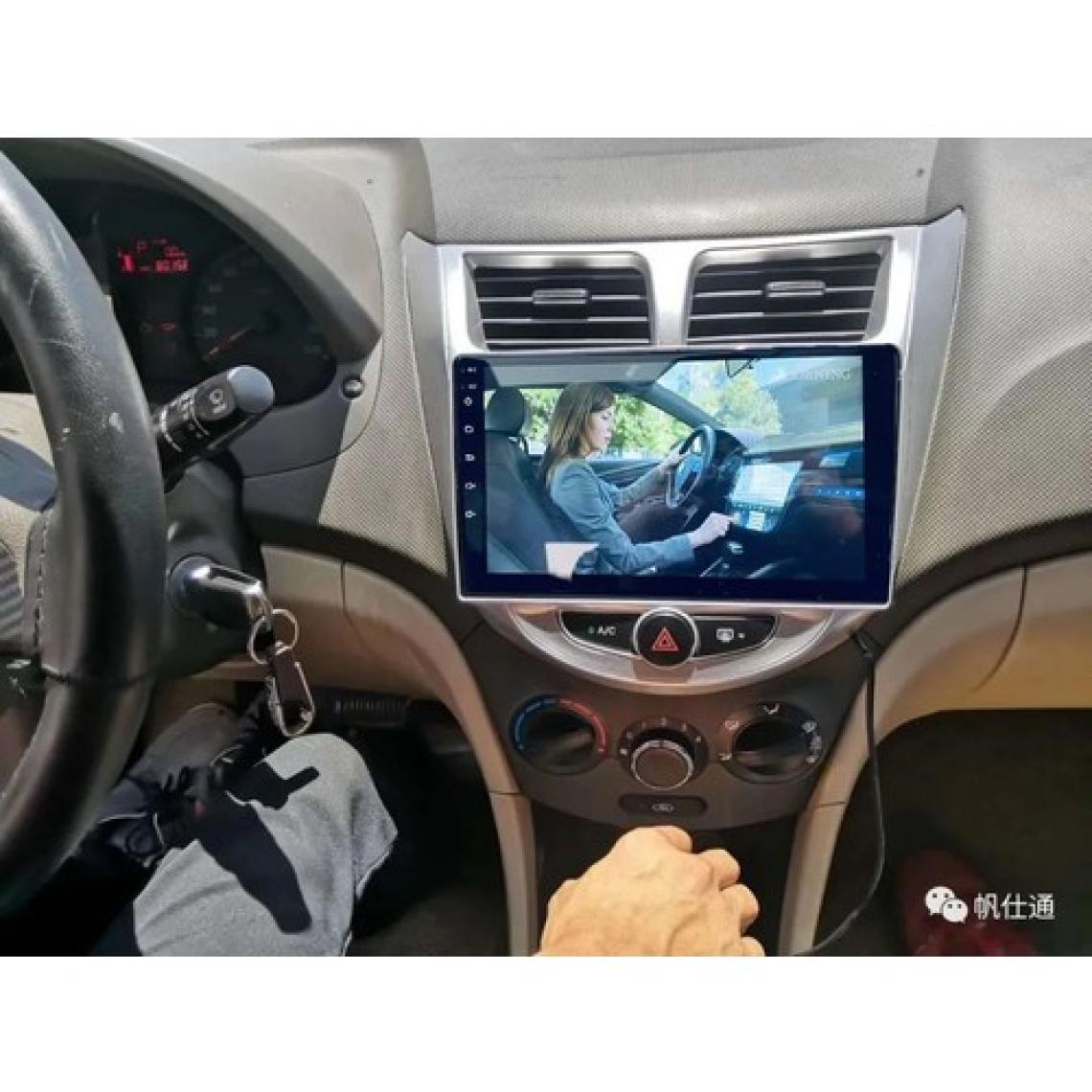 Hyundai Accent Blue 2011-2020 Android Kablosuz Carplay Navigasyon Multimedya 9 Inç Ekran 2 Gb Ram+ 32 Gb Rom Çerçeveli ve arka görüş kameralı