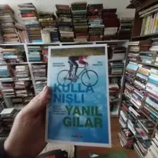 Kullanışlı Yanılgılar Kendini Kandıran Beynin Gücü ve Çelişkisi