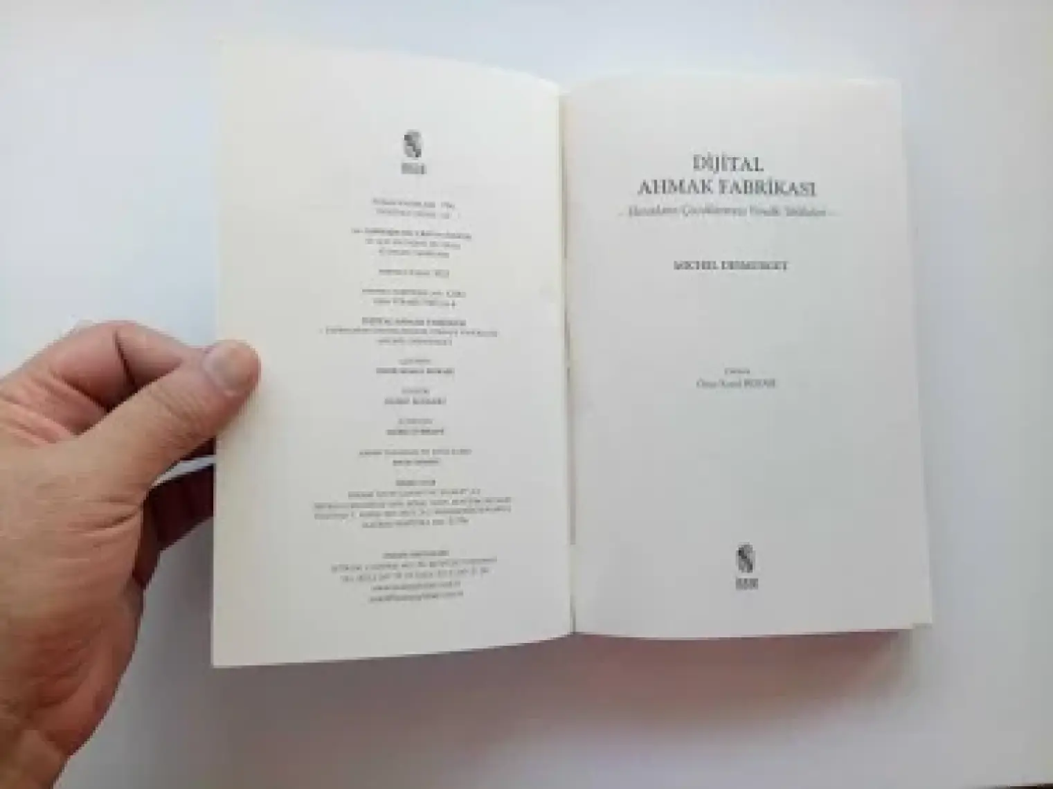 Dijital Ahmaklık Fabrikası