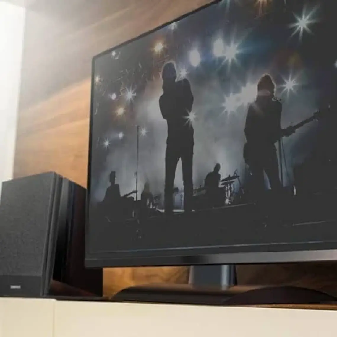 Edifier R1850DB Optic Girişli ,Bluetooth,Subwoofer Çıkışlı 4'' Bas Ünitesi 2.0 Aktif Hoparlör 70W RMS Piyano Siyah