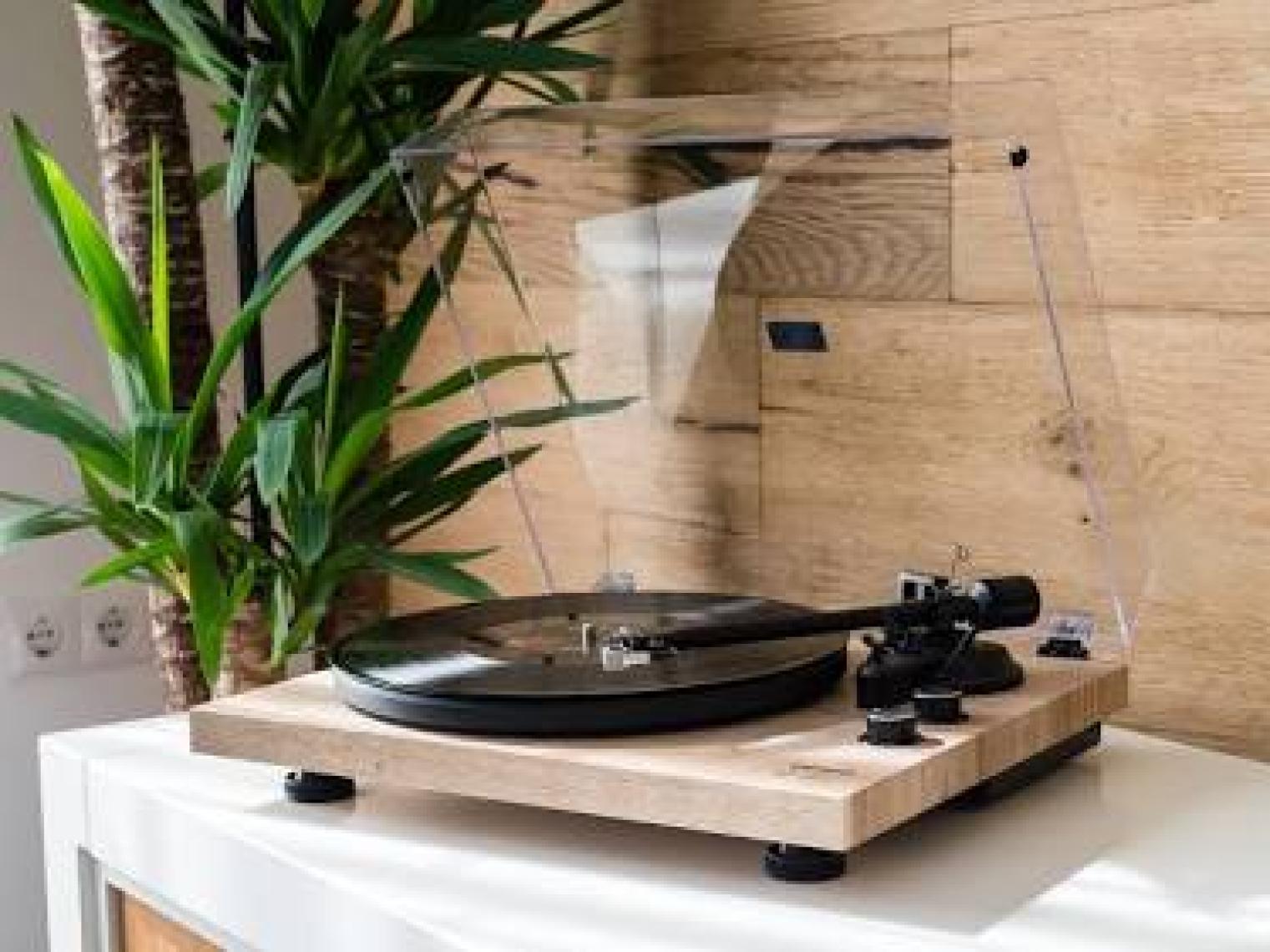 Lenco LBT-188 Pı Retro Ahşap Bluetoothlu Pikap Plak Çalar