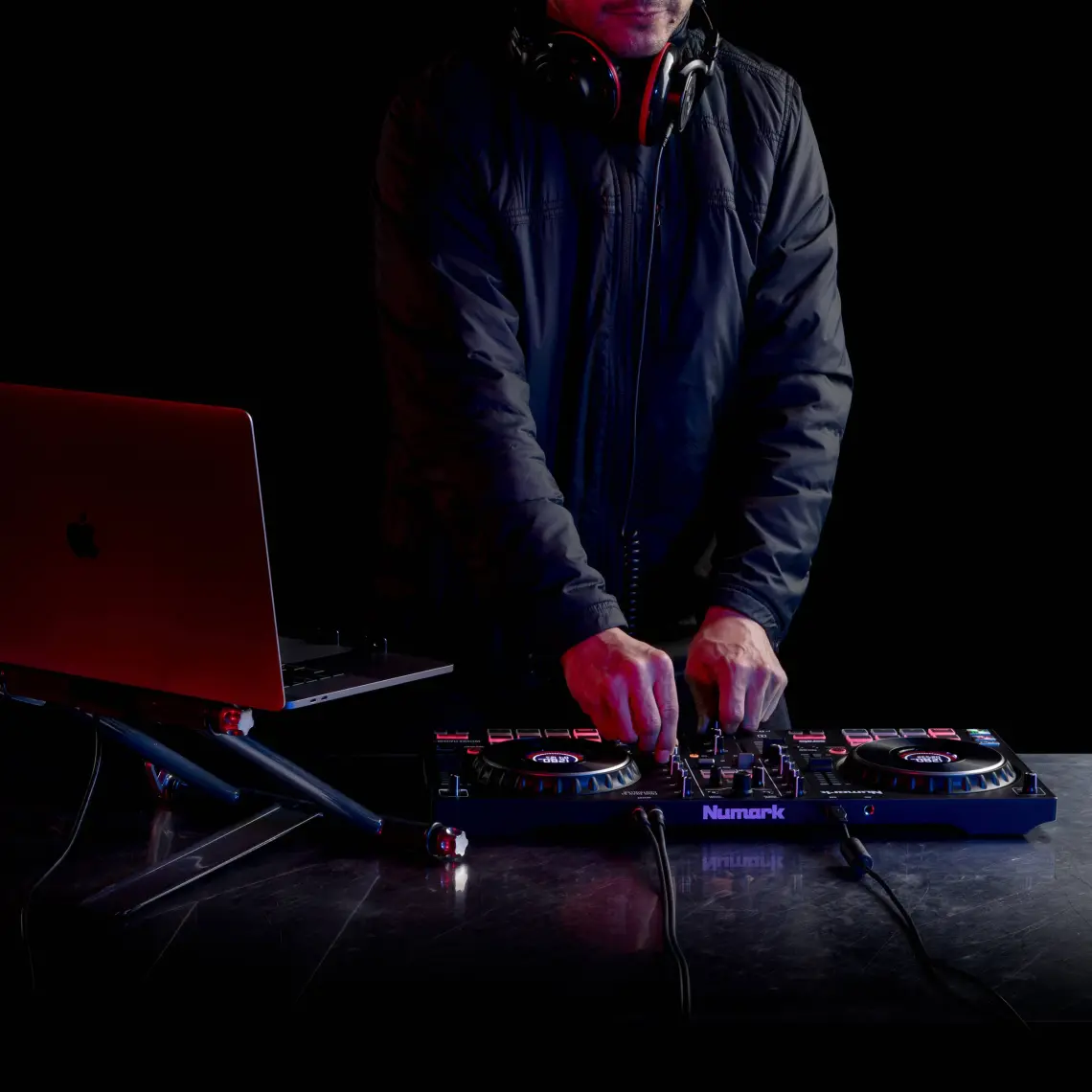 Numark Mixtrack Platinum Fx