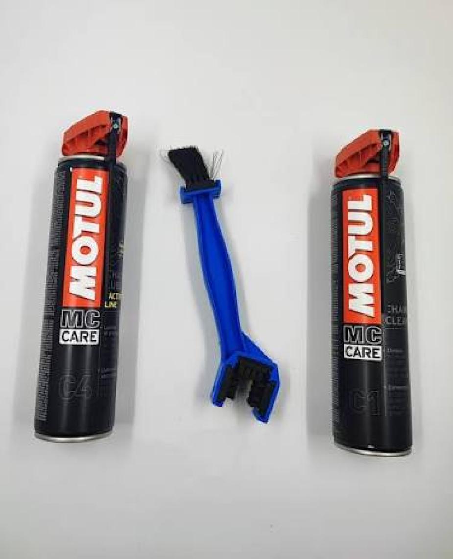 Motul Motosiklet Zincir Bakım Seti - C1 Temizleme Spreyi, C4 Yağlayıcı ve Fırça ile Tüm Zincir Tiplerine Uygun, Metal ve Plastik Parçalar için Yaz-Kış Kullanımı