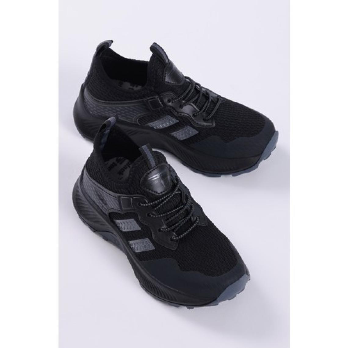 Tonny Black Çocuk Unisex Siyah Füme Rahat Kalıp Nefes Alabilen Kumaş Bağcıklı Sneaker10