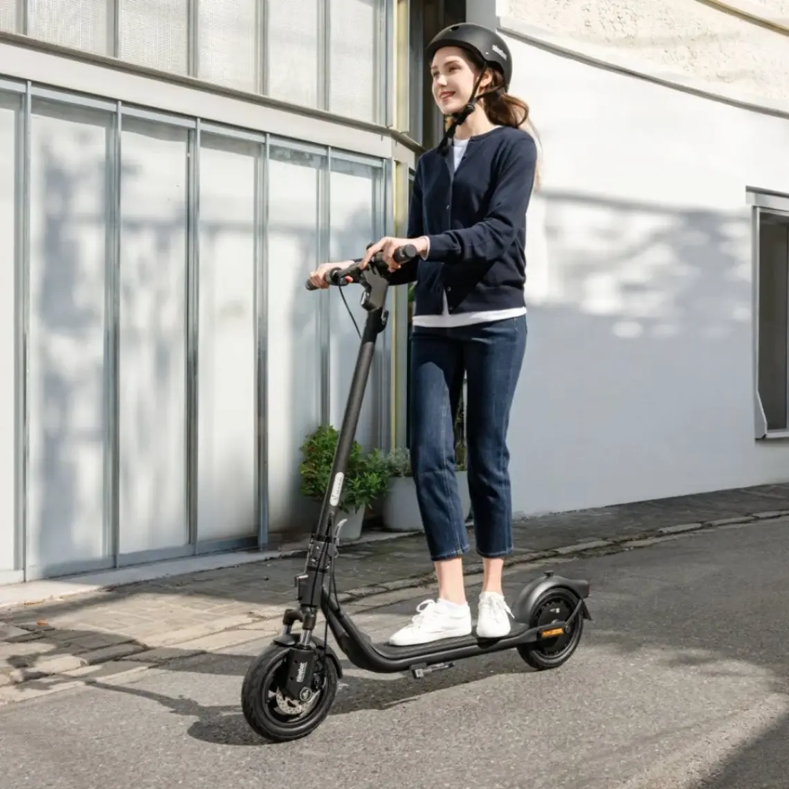Segway Ninebot F2 II (2025)  Elektrikli Scooter