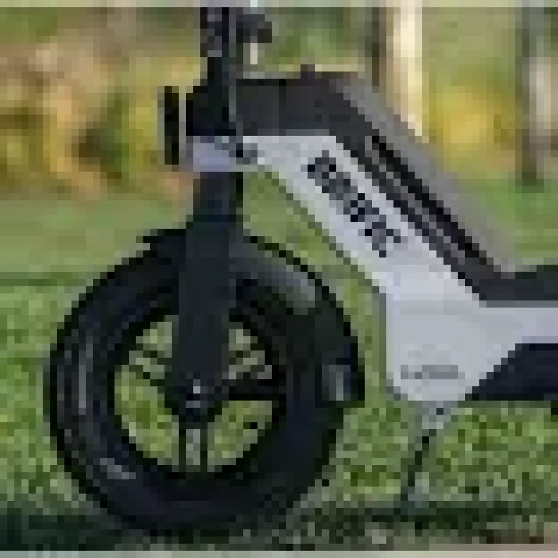 BRIFIC Uma Crimson 2200 Watt Elektrikli Scooter