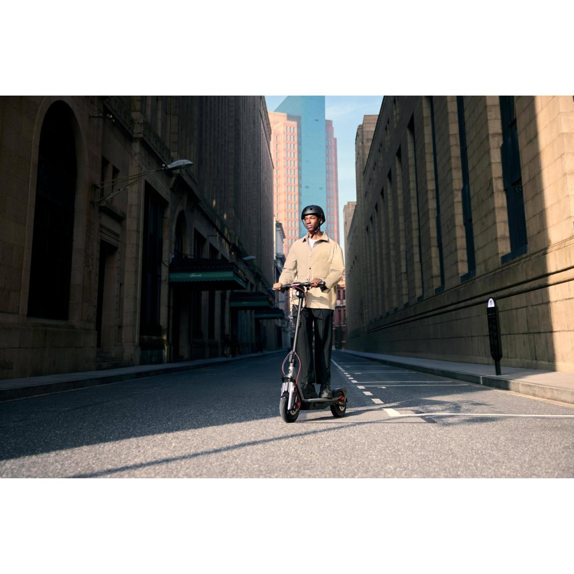 SEGWAY Ninebot F3 Pro  Elektrikli Scooter
