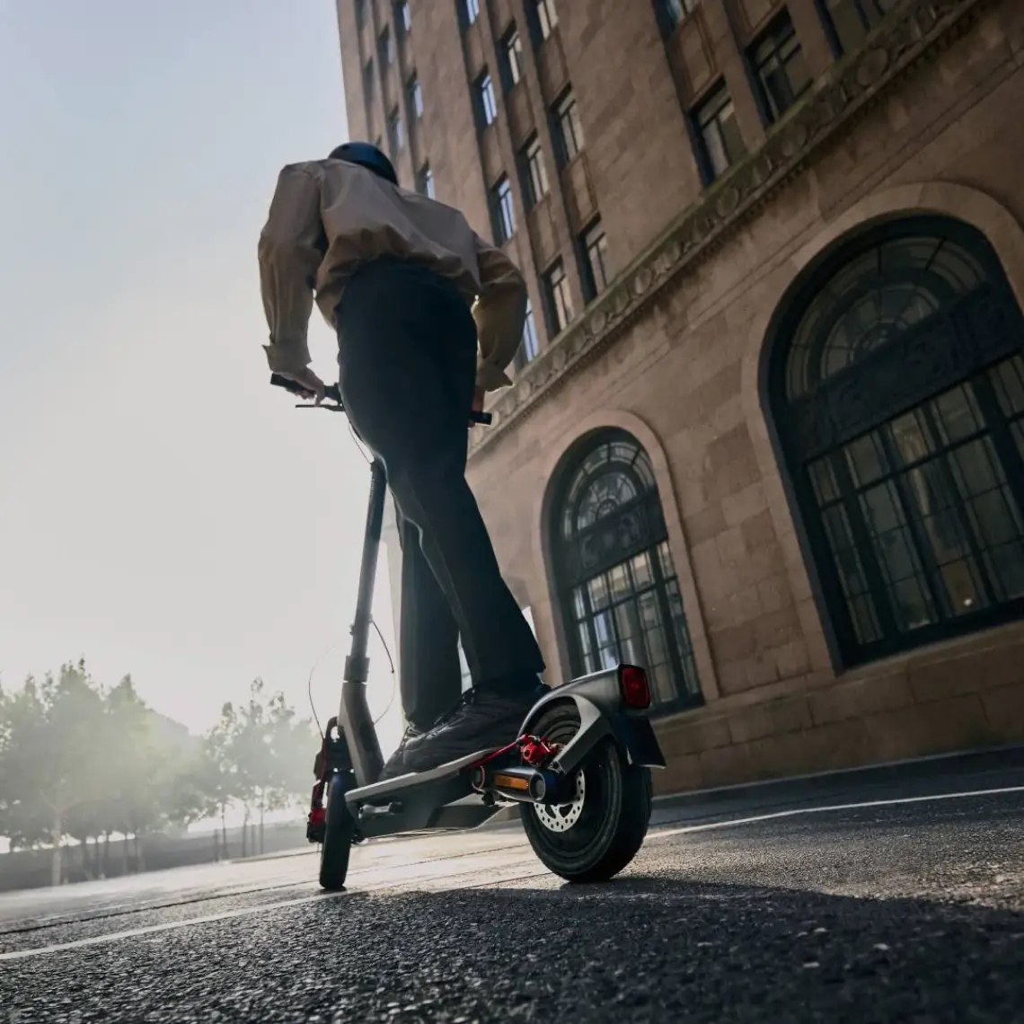 SEGWAY Ninebot F3 Pro  Elektrikli Scooter
