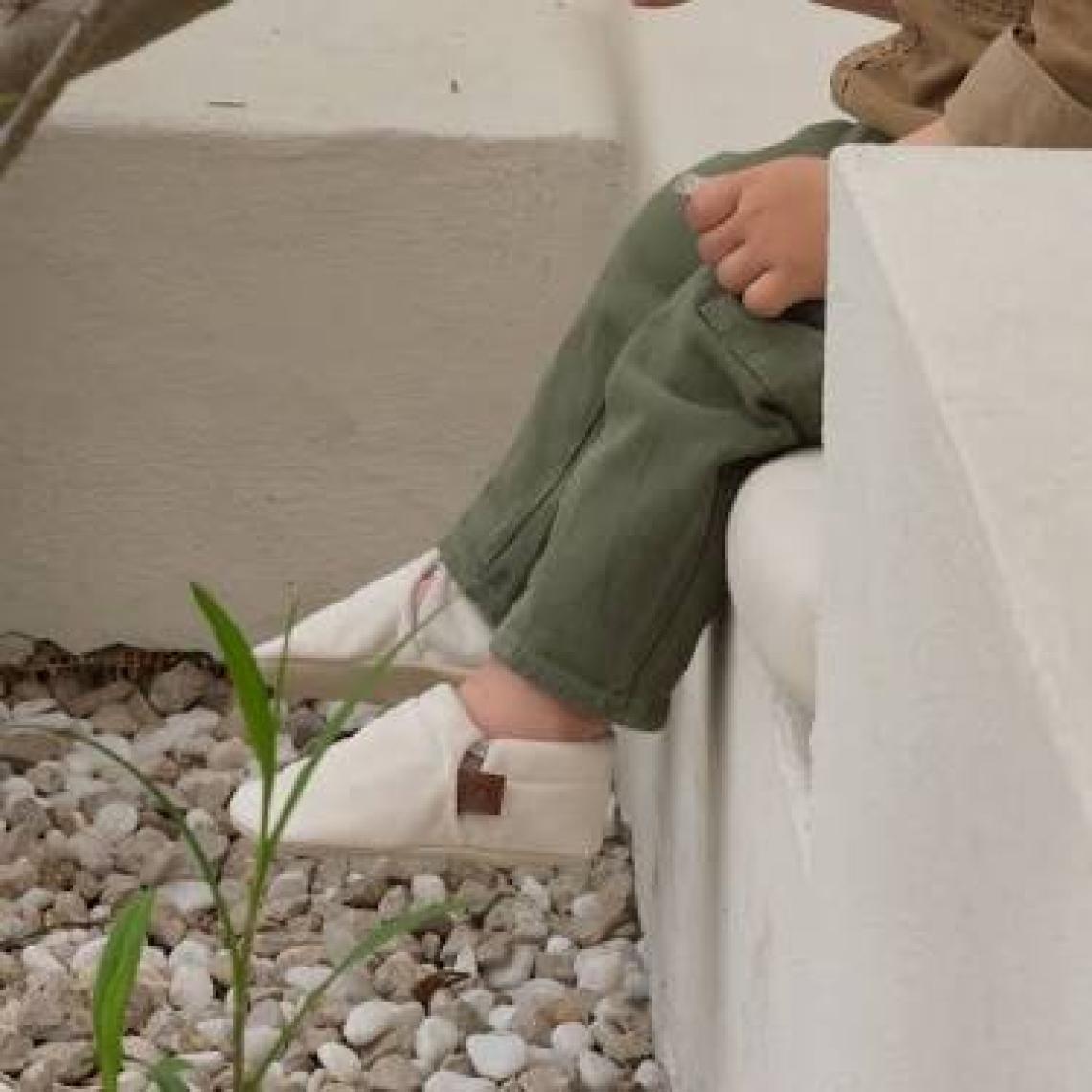 Caluu Baby Kadife Krem Bebek Patik