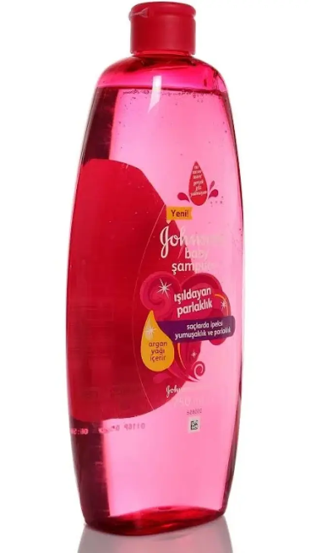 Johnsons Baby Işıldayan Parlaklık Serisi Şampuan 750 Ml