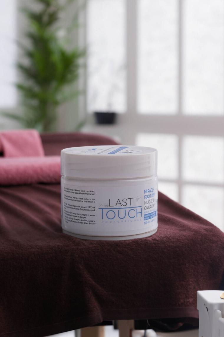 Çatlak Onarıcı Mucize Ayak Bakım Kremi 100 ml ( Vazelin & Shea Butter )