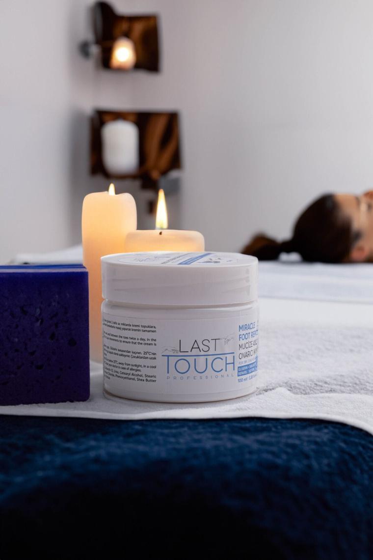 Çatlak Onarıcı Mucize Ayak Bakım Kremi 100 ml ( Vazelin & Shea Butter )