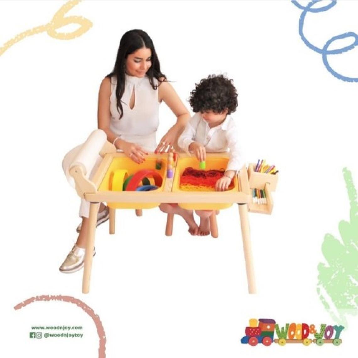 Wood & Joy Doğal Ahşap Duyusal Çocuk Aktivite Masası Oyun Masası ve Çocuk Çalışma Masası 2 Sandalye Seti(Rulo Aparatlı ve Kırtasiye İstasyonlu)