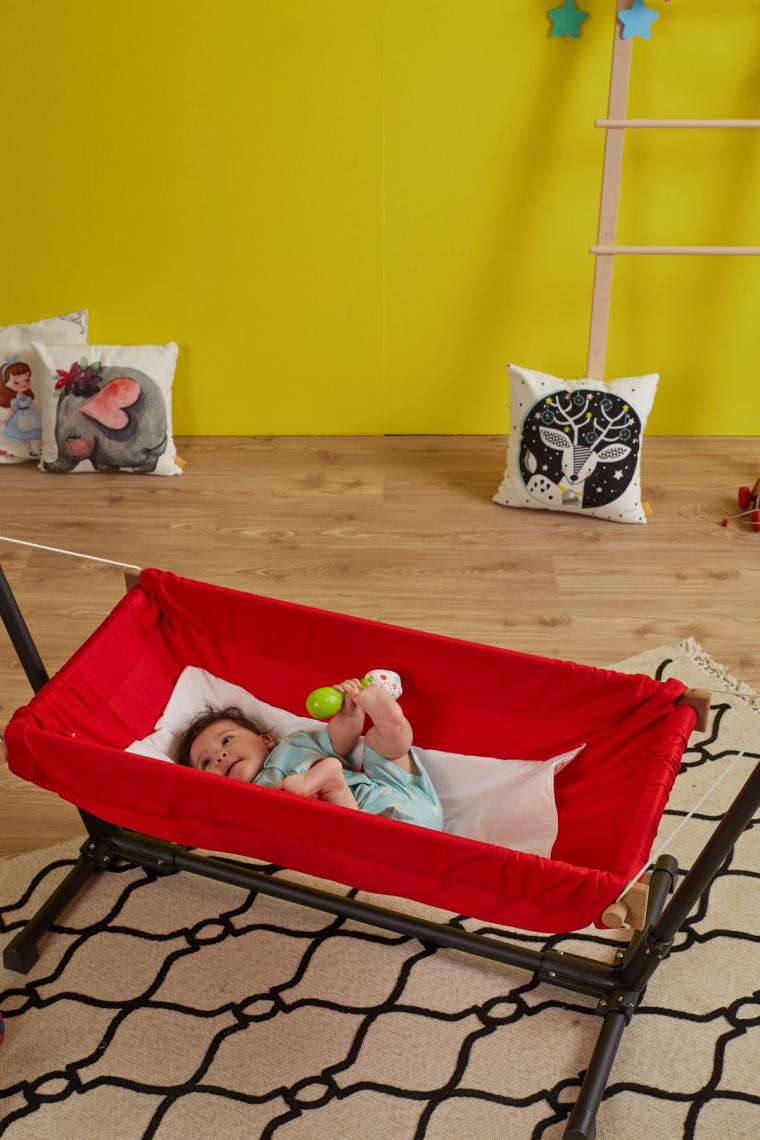 Svava Standlı Ahşap Bebek Hamak Beşik (Kırmızı)