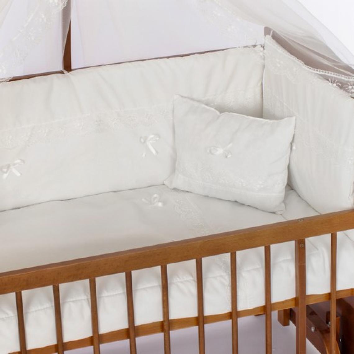 Bamgidoo Ahşap Ceviz Renk Anne Yanı Beşik 3 Kademeli Sallanan Ahşap Beşik 60 x 120 cm - Krem Güpürlü Uyku Setli & Soft Yataklı