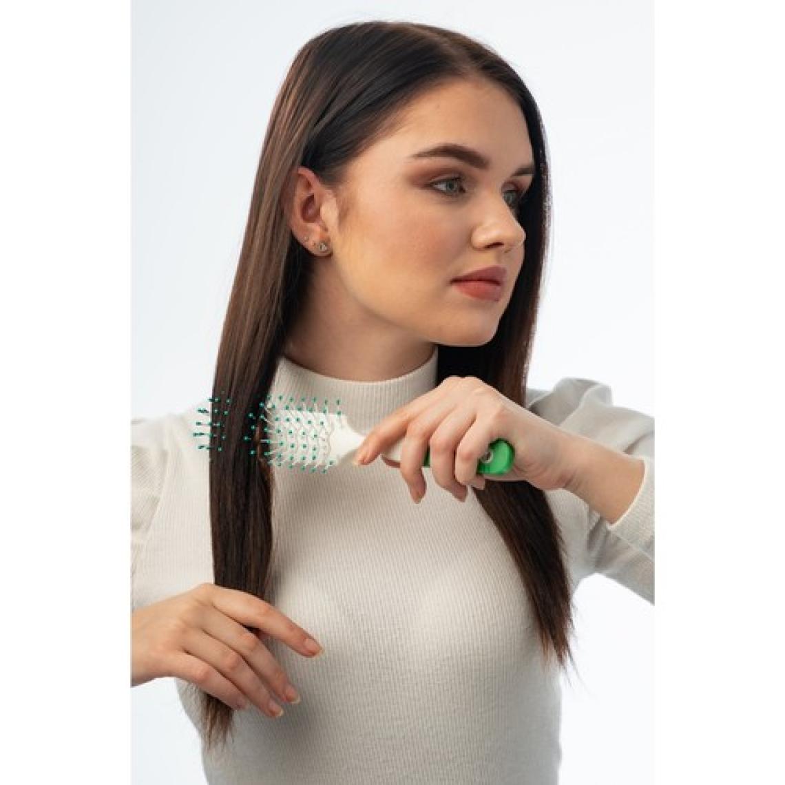 Vepa Ultra Saç Fırçası 345 - Ergonomik, Yağ Dengesi, Rahat Açma
