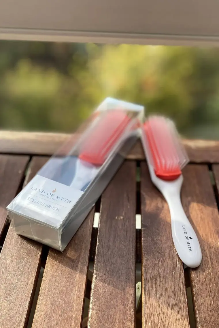 Land Of Myth  Styling Brush 9 Sıra Şekillendirme Fırçası- Kıvırcık Kız Metodu Fırçası - Beyaz