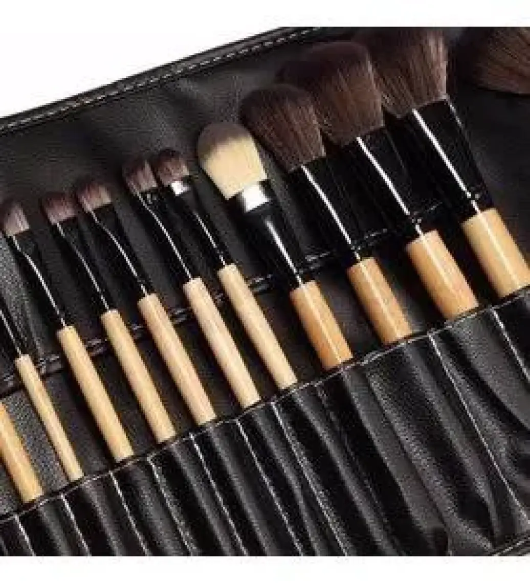 24'lü Profesyonel Deri Çantalı Bambu Fırça Seti &  Professional Leather Bag Bamboo Brush Set