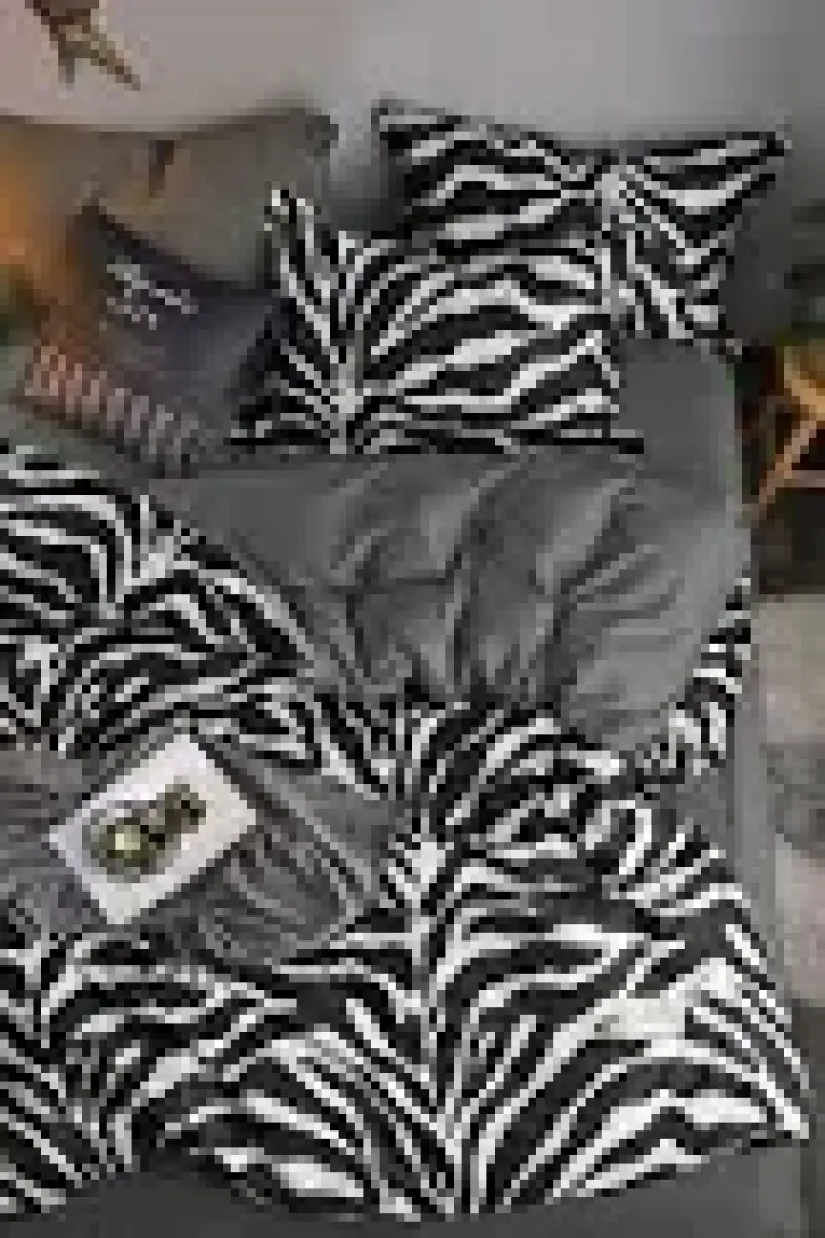 İQON Lastikli Çarşaflı Nevresim Takımı Çift Kişilik Zebra Siyah