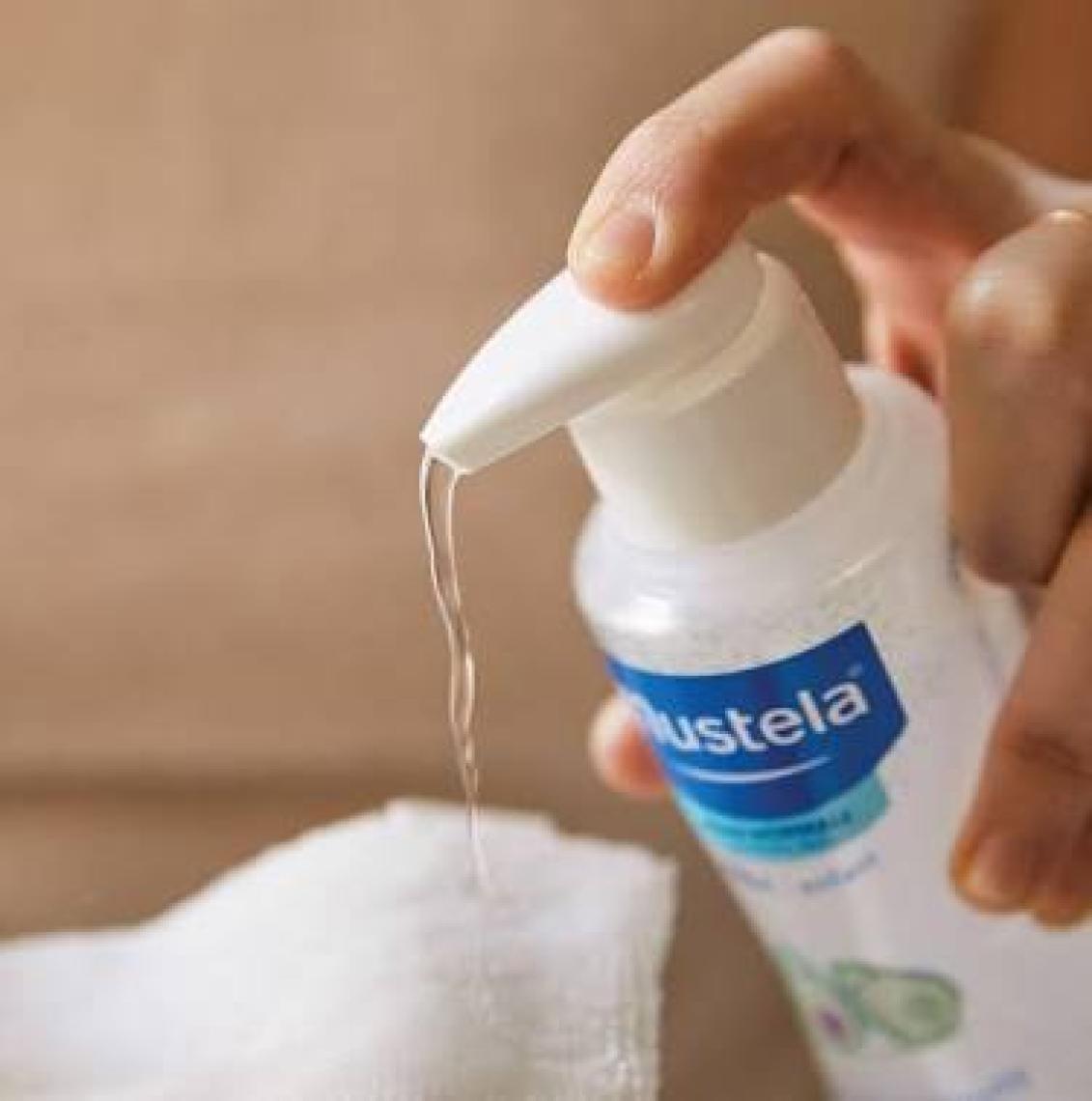 Mustela Water Susuz Temizlik Yenidoğan 300 ml / Durulama Gerektirmeyen Temizleme Sıvısı